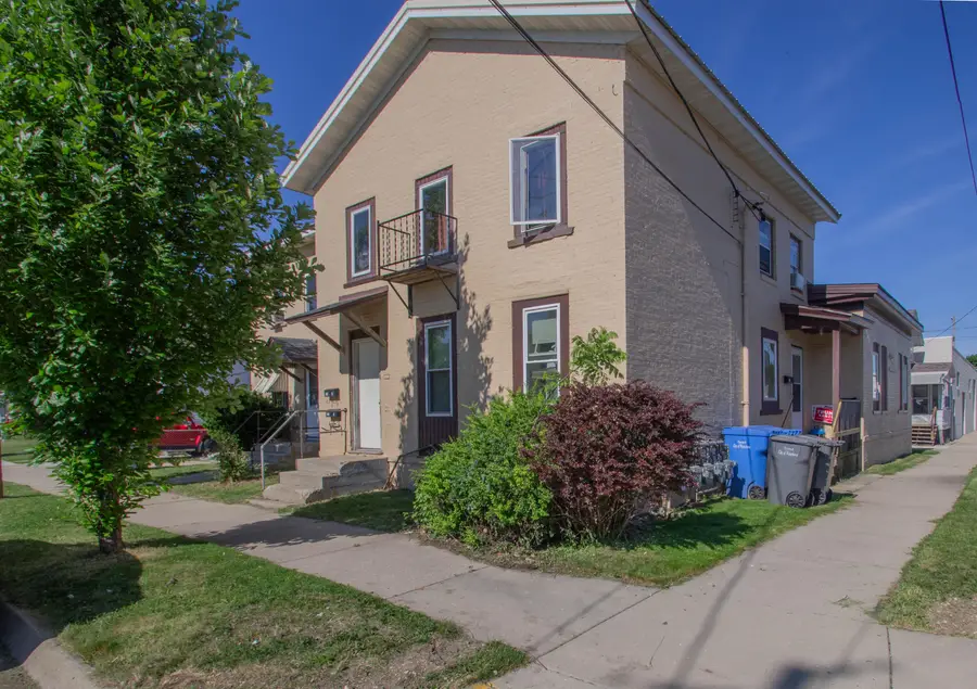 500 S 2nd St, Watertown, WI 53094 - #3
