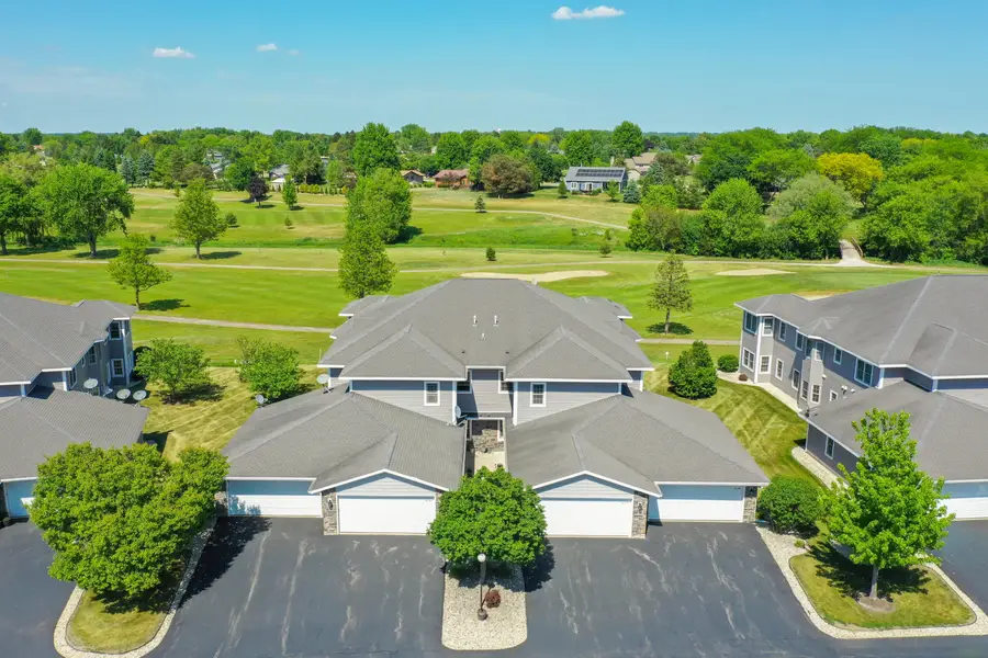 208 Potter Rd, Elkhorn, WI 53121 - #3
