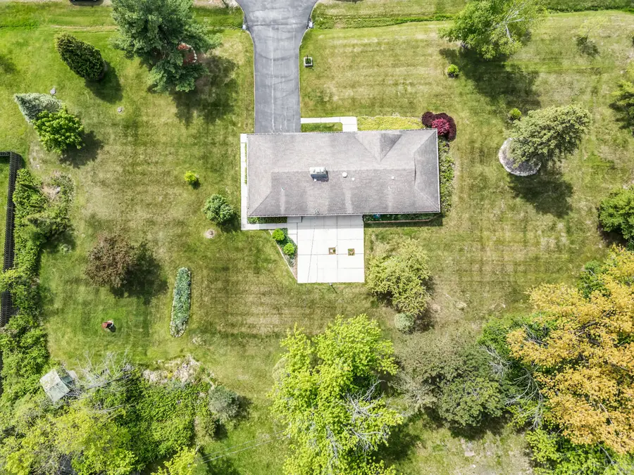 11240 N Valley Dr, Mequon, WI 53092 - #3