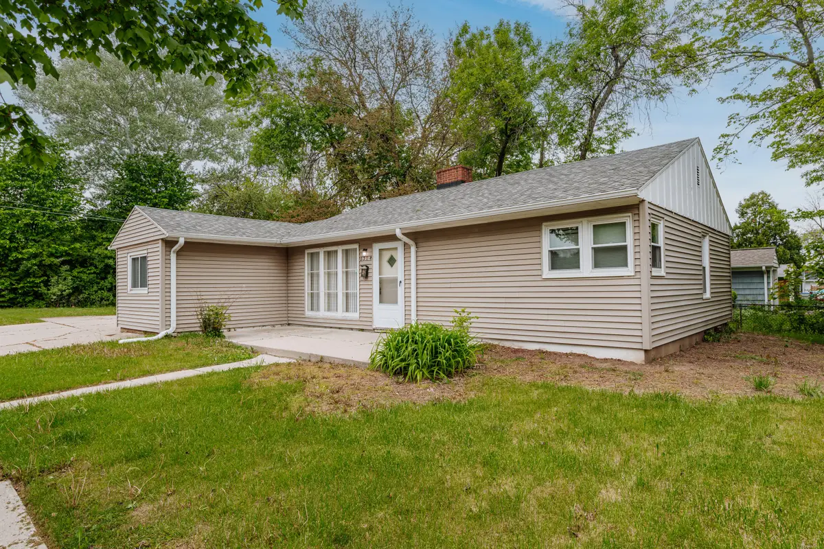 6304 W Nash St, Milwaukee, WI 53216 - #1