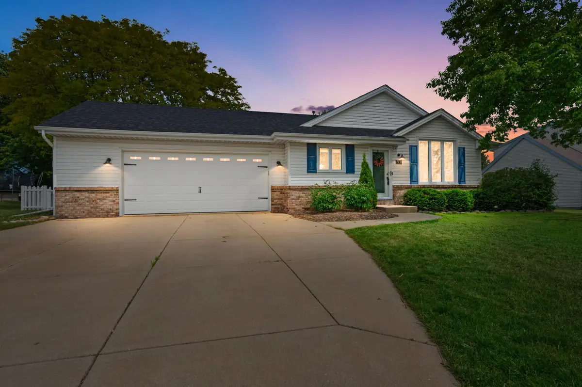 3938 W Minnesota Ave, Franklin, WI 53132 - #1