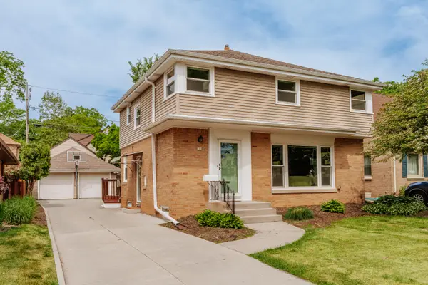 111 N 85th St, Wauwatosa, WI 53226