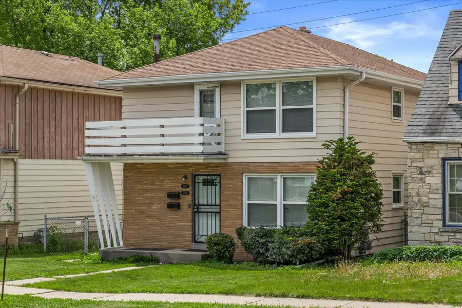 7029 W Hampton Ave, Milwaukee, WI 53218 - #3