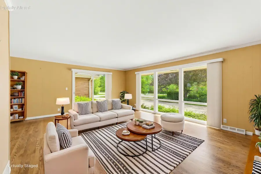 6757 N Santa Monica Blvd, Fox Point, WI 53217 - #3