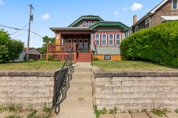 2145 S 65th St, West Allis, WI 53219