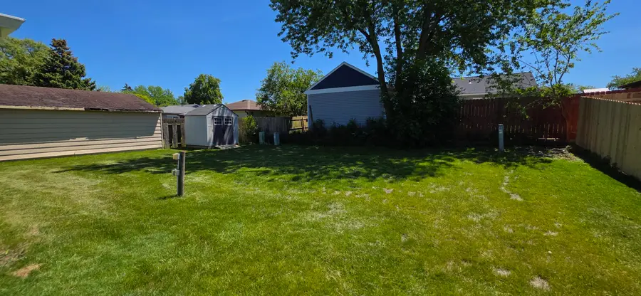 5611 Windward Dr, Racine, WI 53406 - #3