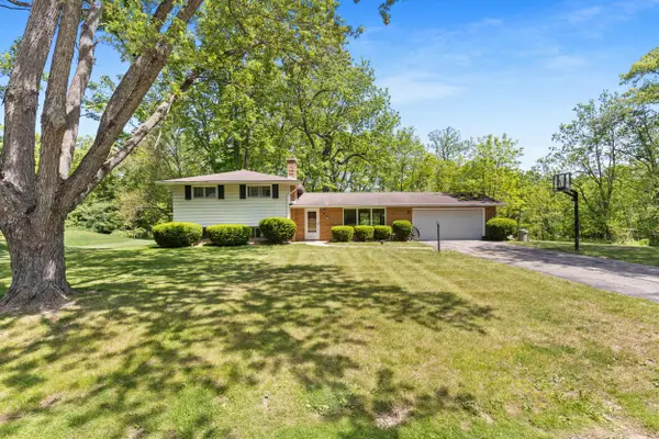 1940 Woodland Dr, Raymond, WI 53108