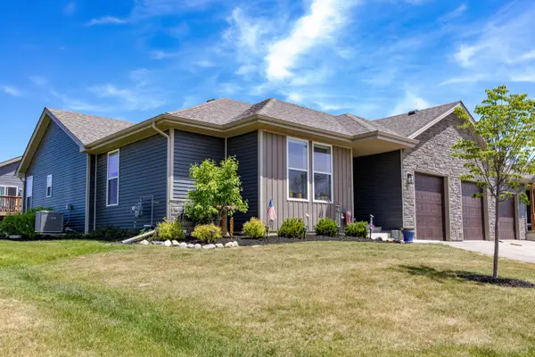 322 Stricker Way, Edgerton, WI 53534