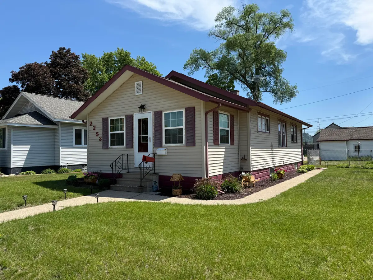 2253 14th St S, La Crosse, WI 54601 - #1