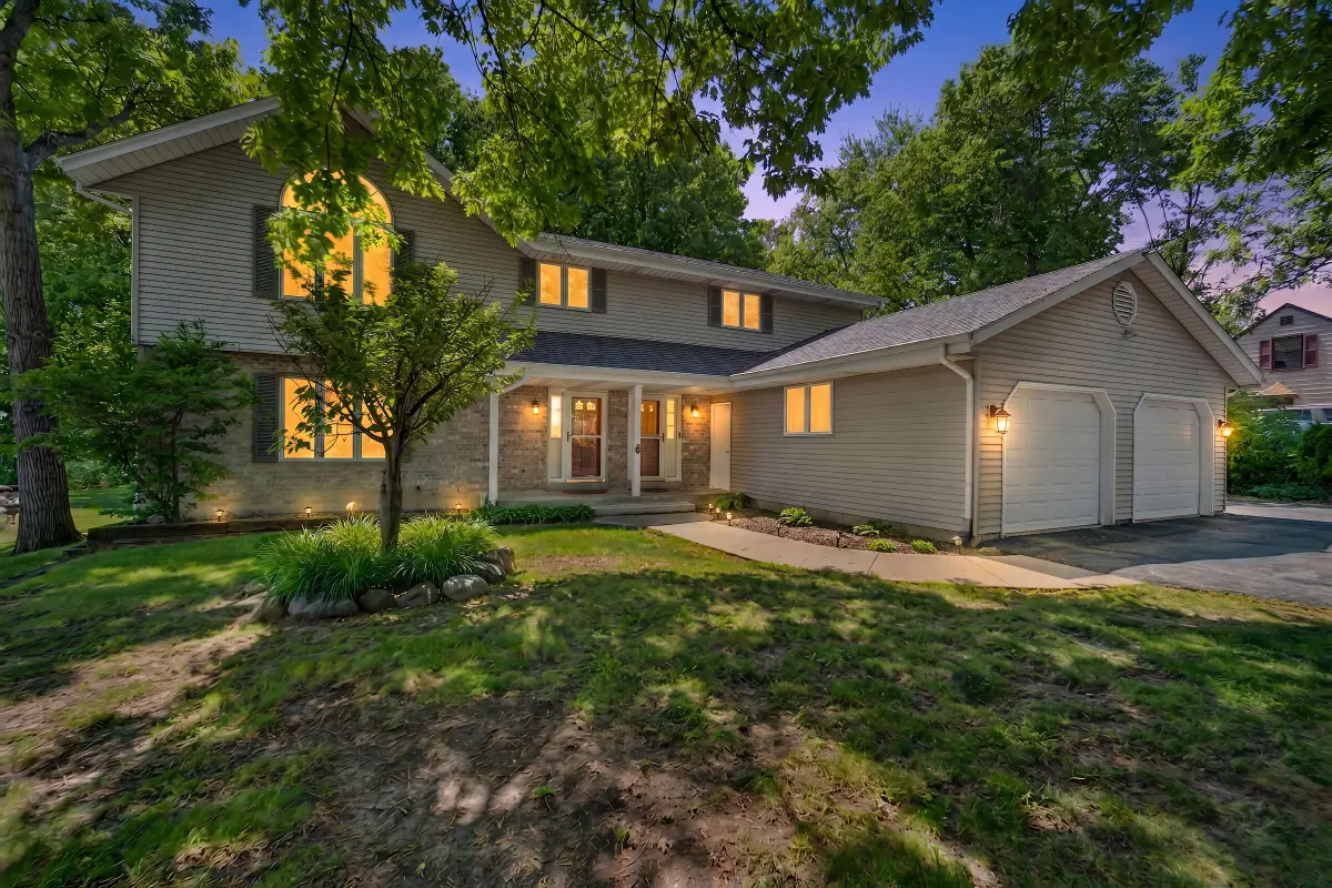 11503 W Layton Ave, Greenfield, WI 53228 - #1
