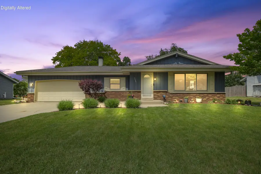 7527 S 73rd St, Franklin, WI 53132 - #2
