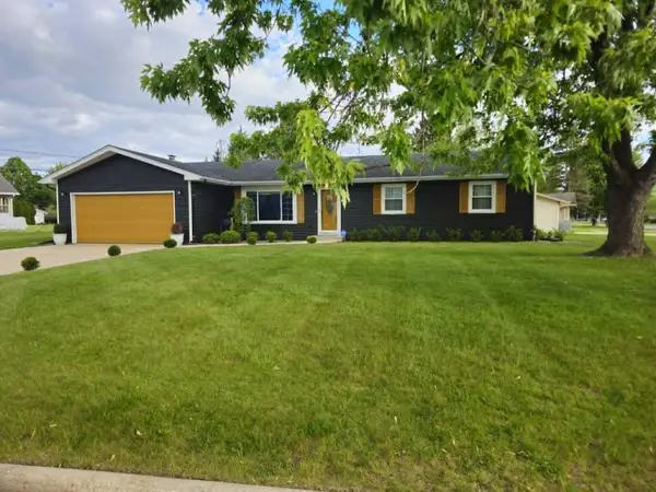 2260 Cobblestone Ln, Beloit, WI 53511