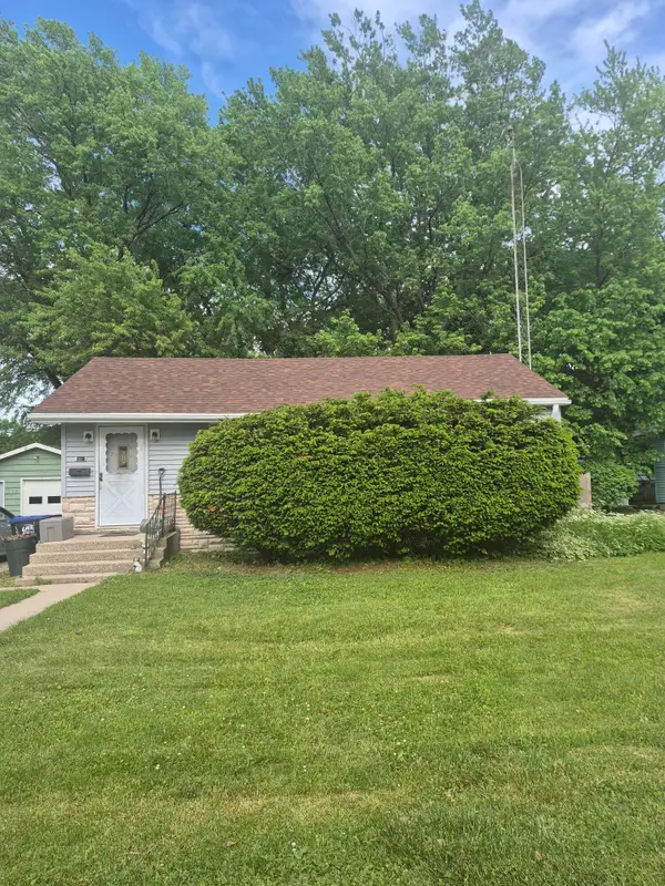 517 N Wisconsin St, Elkhorn, WI 53121
