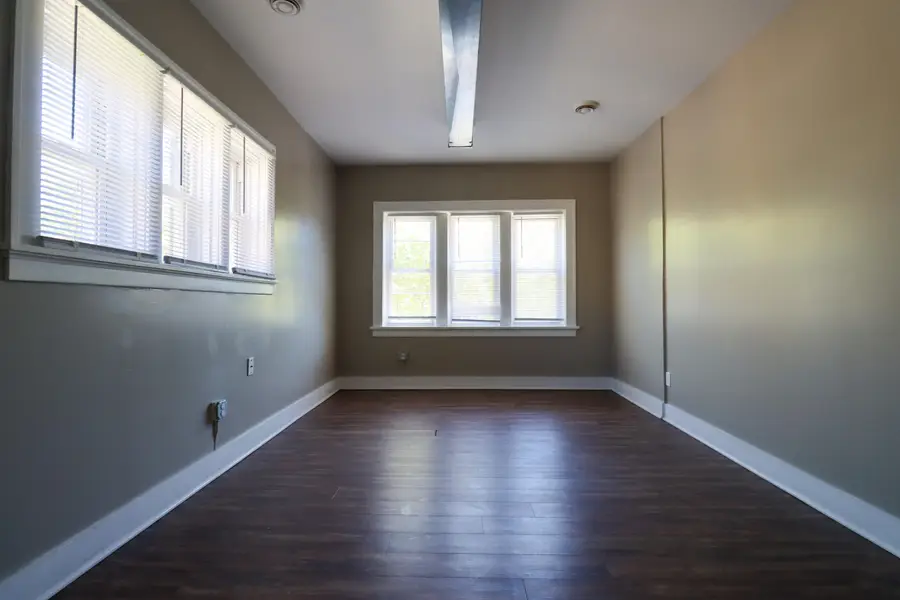 3273 N 17th St, Milwaukee, WI 53206 - #3