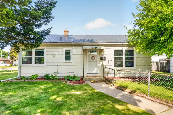 3204 Lasalle St, Racine, WI 53402