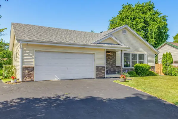 8820 W Travis Ln, Franklin, WI 53132