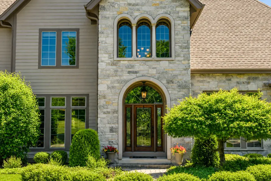 11092 N Sutton Ridge Dr, Mequon, WI 53097 - #2
