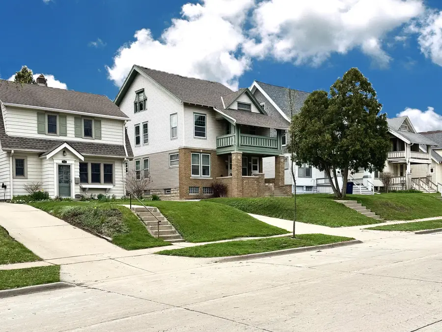 1825 N 58th St, Milwaukee, WI 53208 - #3