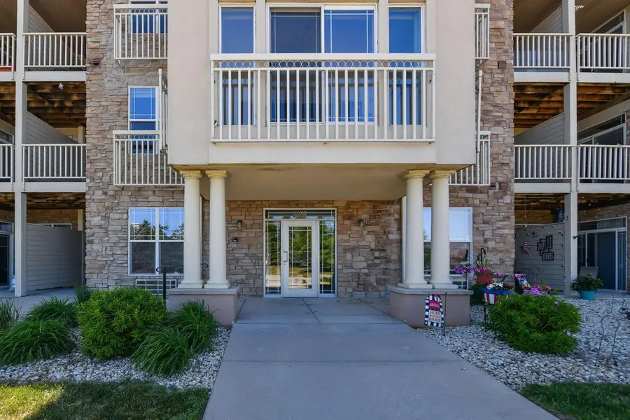 6955 S Riverwood Blvd, Franklin, WI 53132 - #2