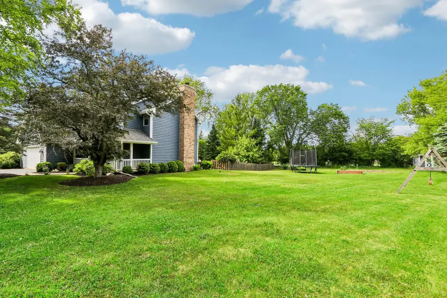 W5692 Sunset Ridge Rd, Walworth, WI 53184 - #3