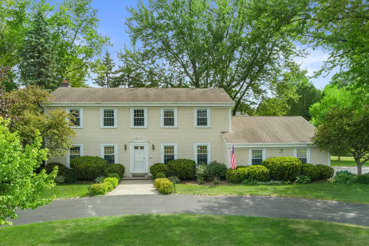15655 Monet Ct, Brookfield, WI 53005 - #1