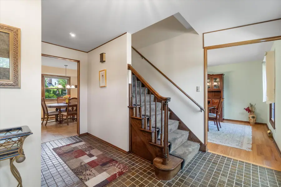 15655 Monet Ct, Brookfield, WI 53005 - #2