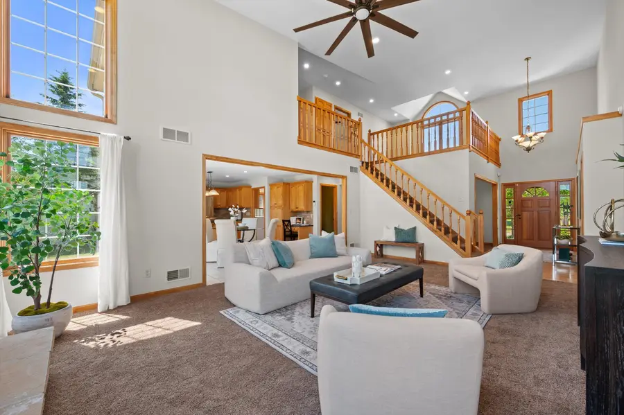 W234N7698 Grey Moss Ct, Sussex, WI 53089 - #3