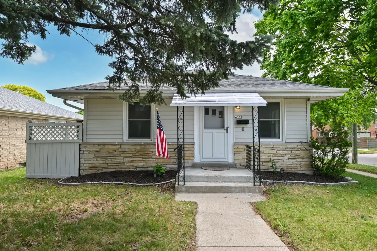 4300 N 73rd St, Milwaukee, WI 53216 - #1