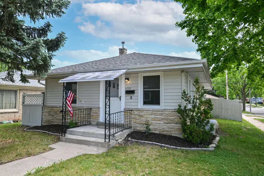 4300 N 73rd St, Milwaukee, WI 53216 - #3