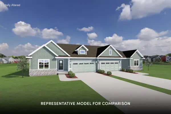 1037 Elderberry Rd, Oconomowoc, WI 53066