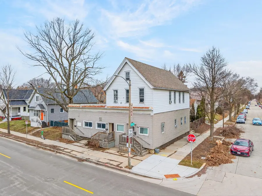 600 E Locust Ave, Milwaukee, WI 53212 - #2