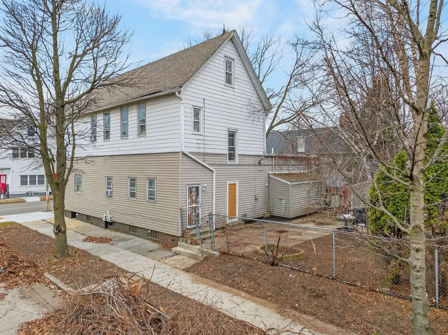 600 E Locust Ave, Milwaukee, WI 53212 - #3