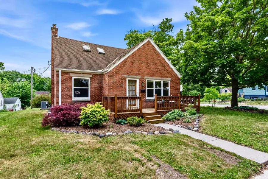 N46W5881 Spring St, Cedarburg, WI 53012 - #2