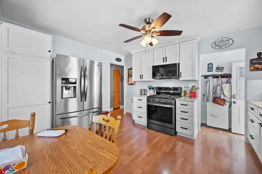 3321 W Oklahoma Ave Sw, Milwaukee, WI 53215 - #3