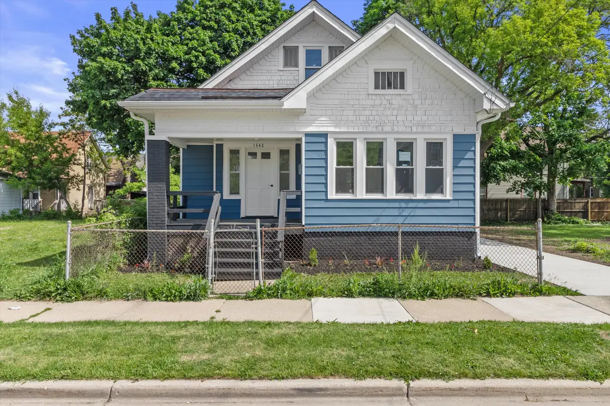 1342 St Patrick St, Racine, WI 53404 - #1
