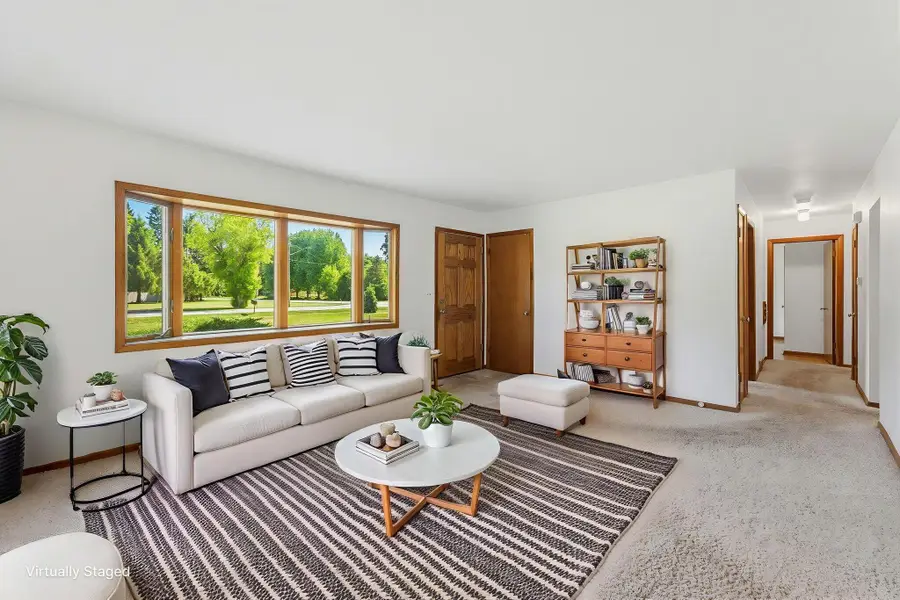 21990 Holly Crest Dr, Brookfield, WI 53045 - #3