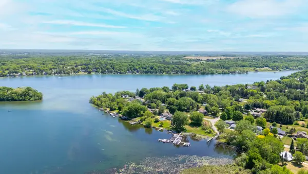 4003 Margolis Dr, West Bend, WI 53095