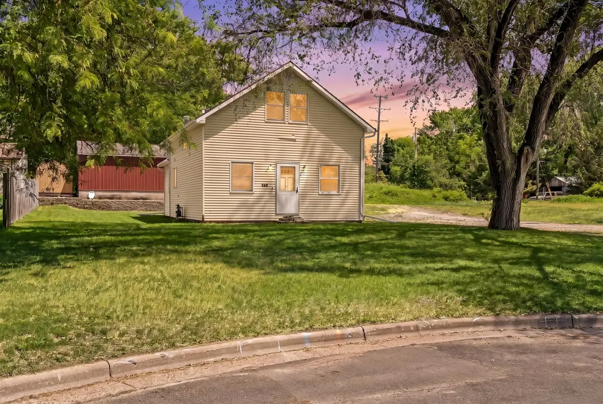 400 Prospect St, La Crosse, WI 54603 - #1