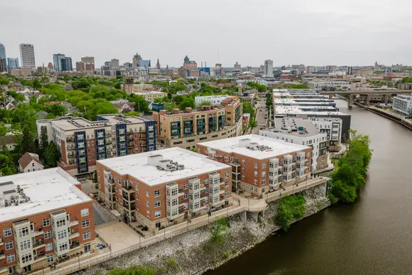 1915 N Water St, Milwaukee, WI 53202