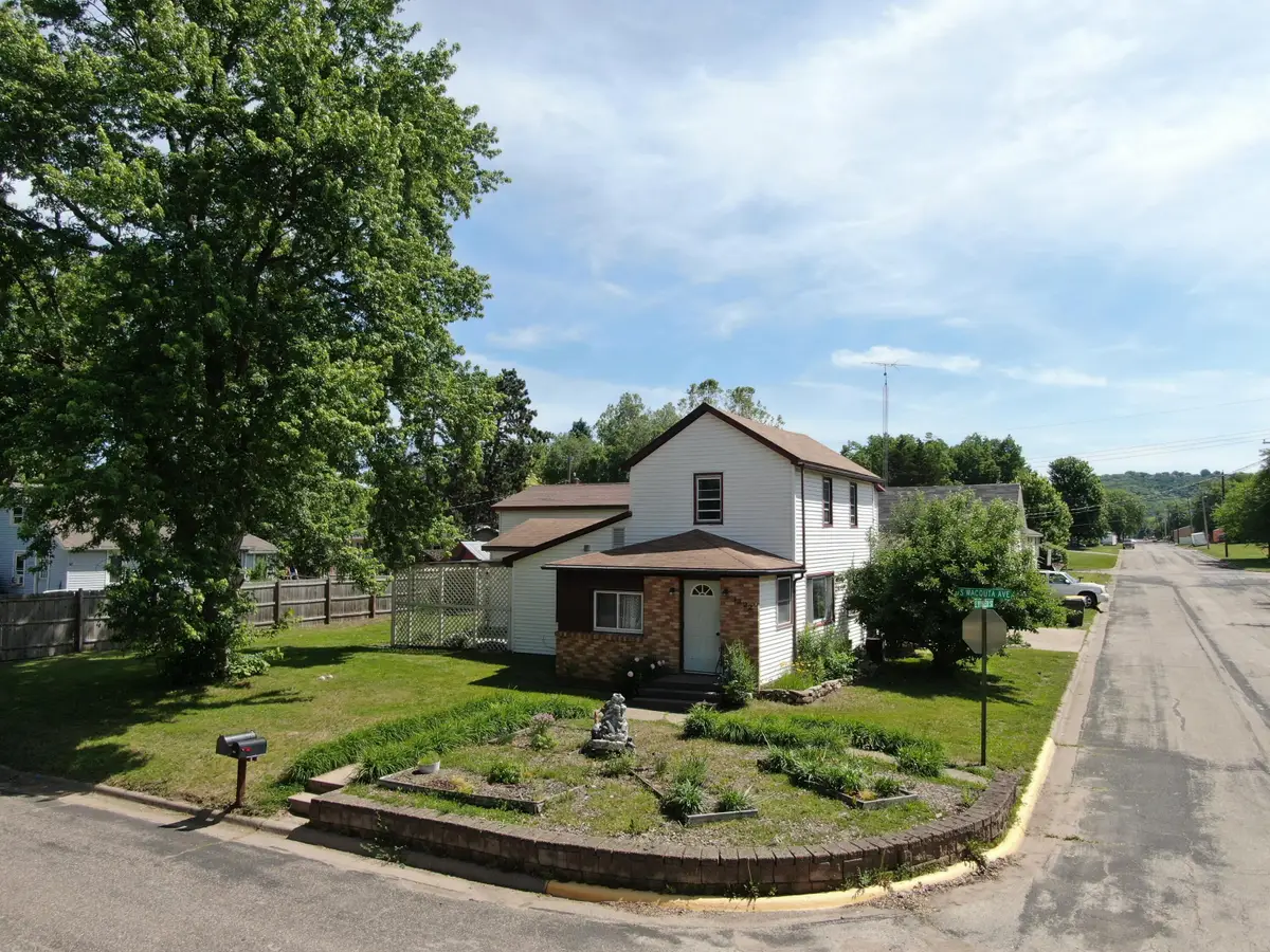 1222 S Wacouta Ave, Prairie Du Chien, WI 53821 - #1