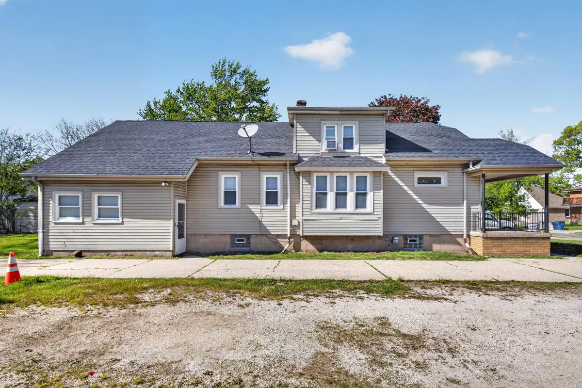 4965 N 55th St, Milwaukee, WI 53218 - #1