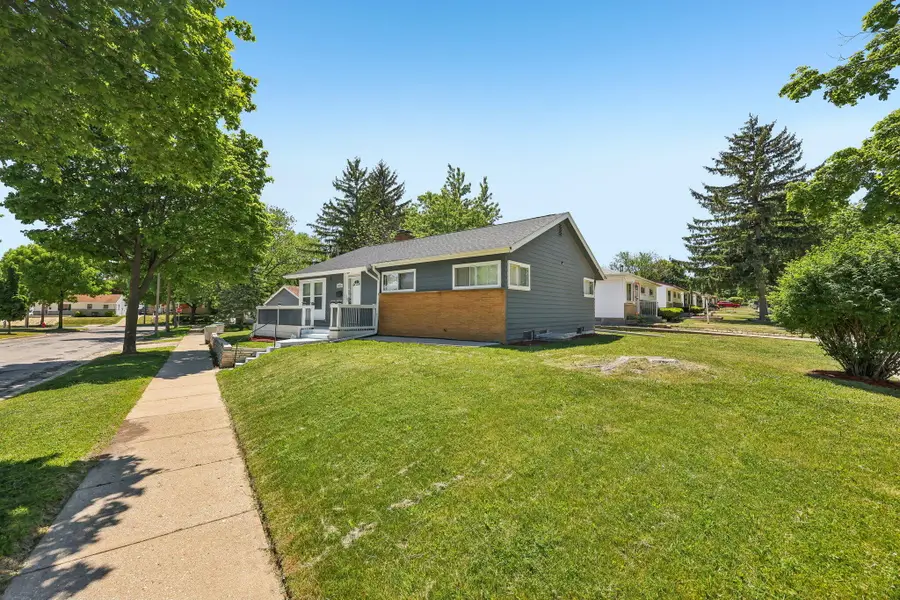 5125 N 81st St, Milwaukee, WI 53218 - #2