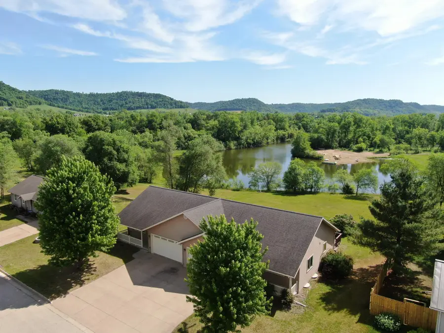 103 Sand Lake Ct, Stoddard, WI 54658 - #2