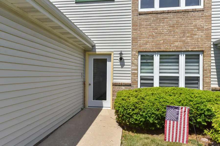 65 Stacy Lynn Ln, Hartford, WI 53027 - #3