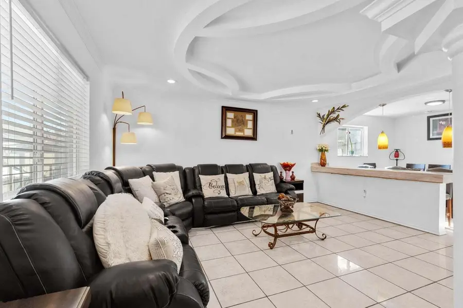 1963 S 7th St, Milwaukee, WI 53204 - #3