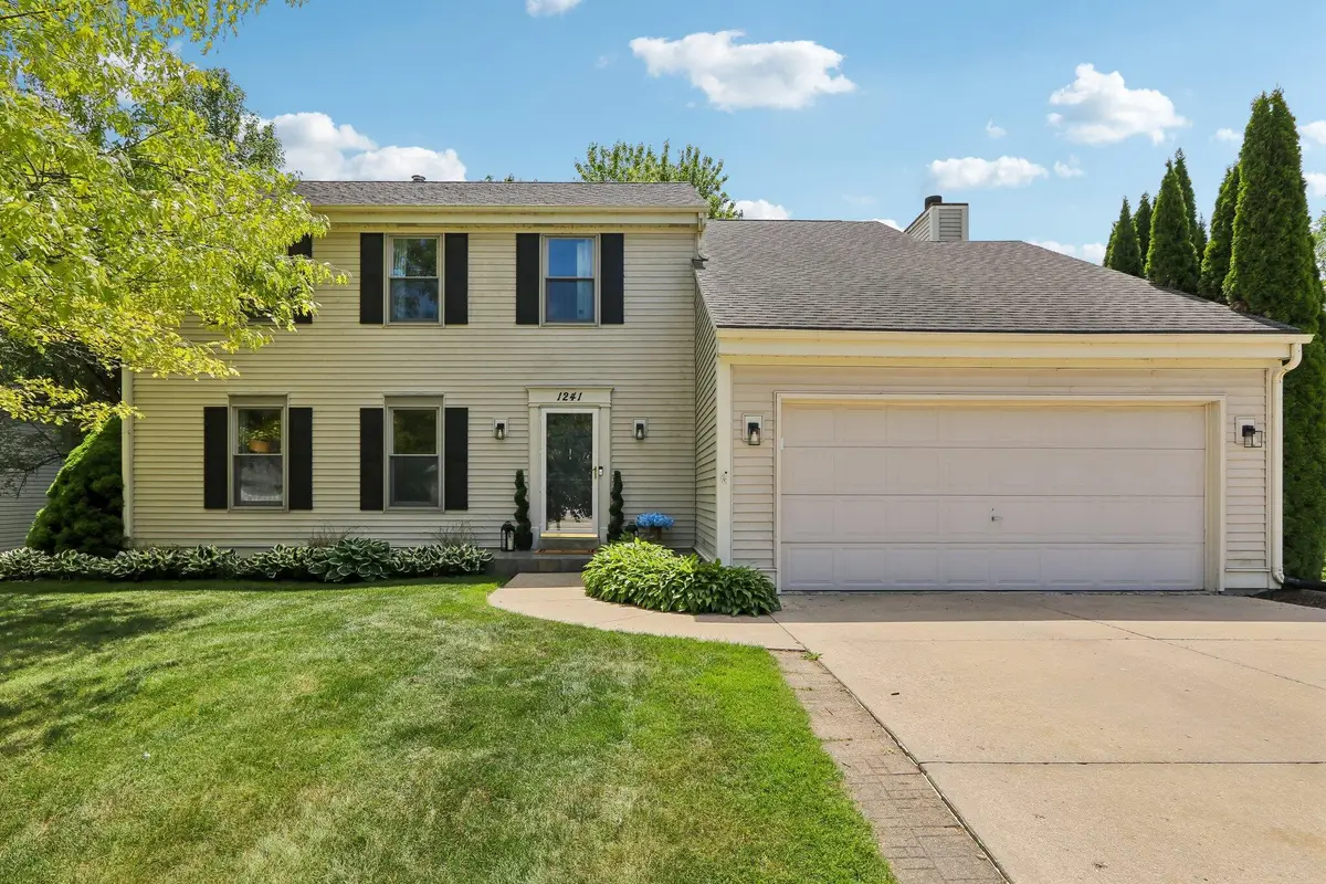 1241 Riverton Dr, Mukwonago, WI 53149 - #1