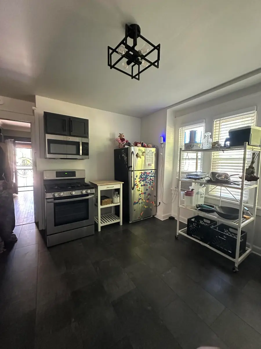 121 W Keefe Ave, Milwaukee, WI 53212 - #3