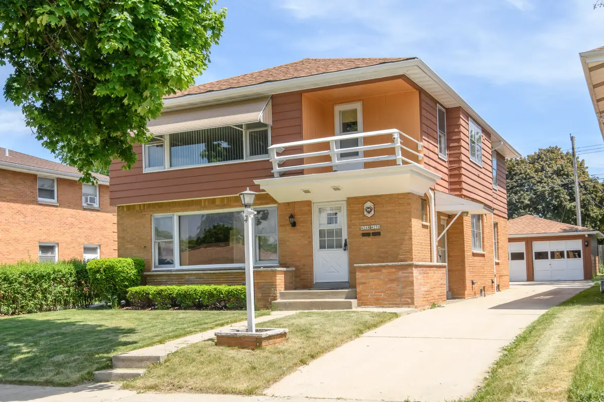 4248 N 90th Ct, Milwaukee, WI 53222 - #1