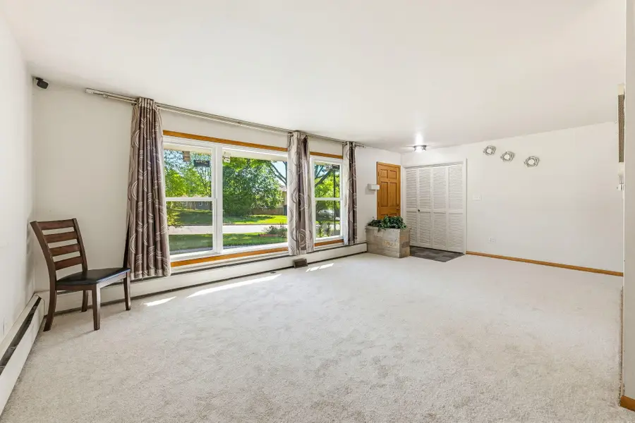 6025 S 22nd St, Milwaukee, WI 53221 - #3