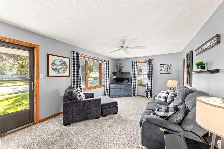 187 N 91st St, Milwaukee, WI 53226 - #3